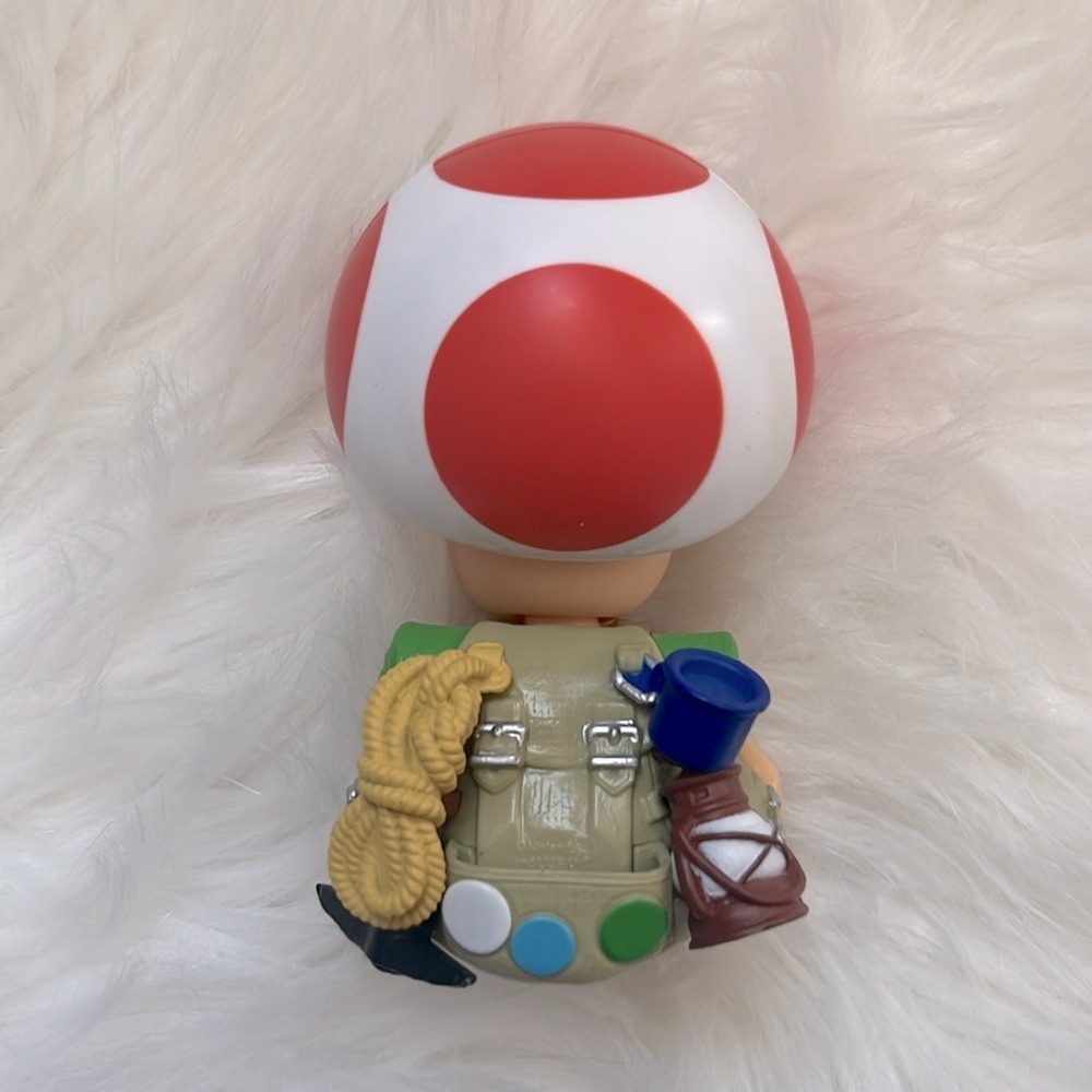 🍭 4/$20

Toad Adventure Figure - Picture 2 of 2